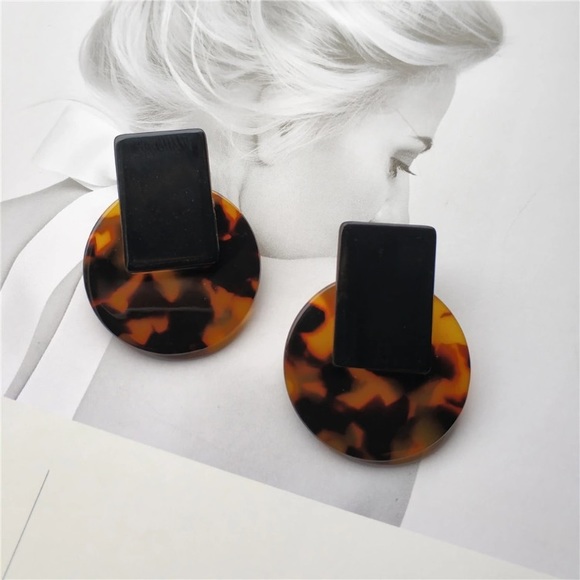 Jewelry - Geometric Acrylic Tortoiseshell Earrings